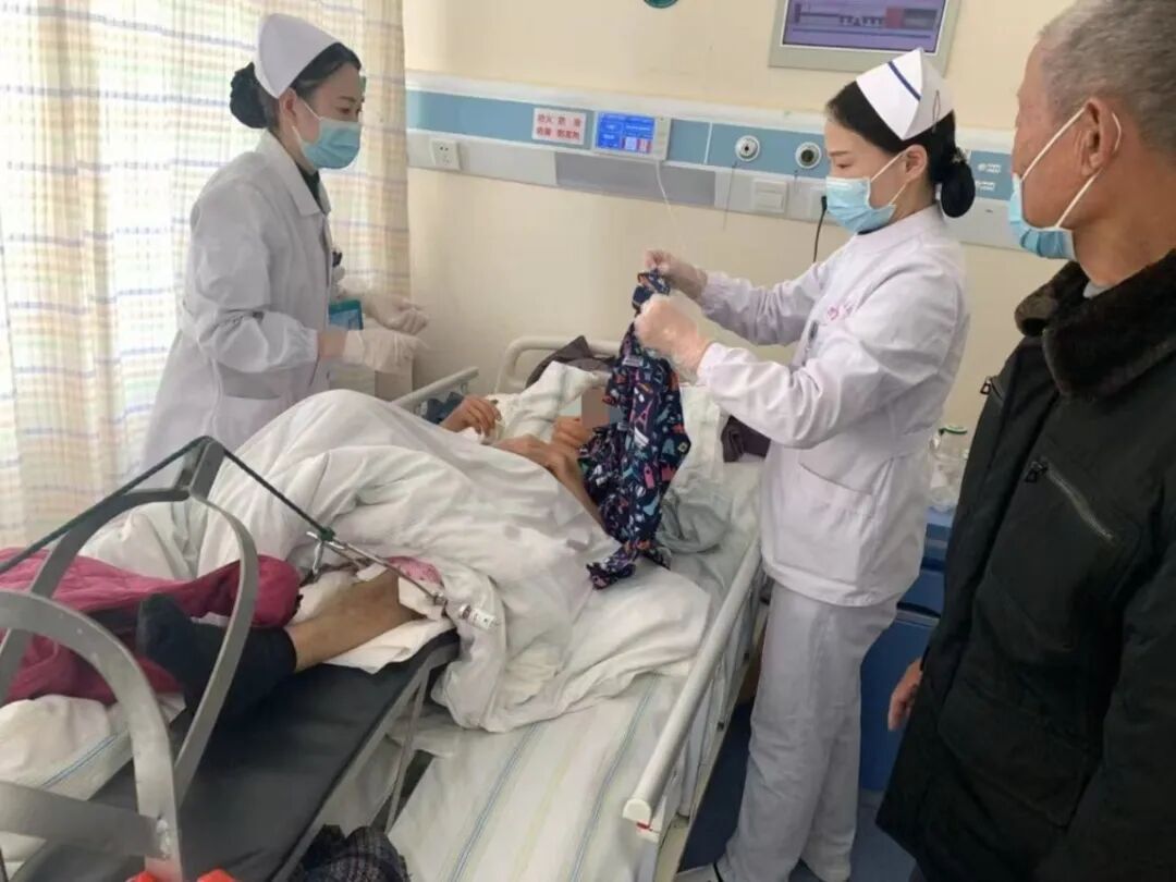 【榜样力量】以爱为甲,二十余载耕耘护理——记洪湖市人民医院消化内科、肿瘤内科护士长石洁 【榜样力量】以爱为甲,二十余载耕耘护理——记洪湖市人民医院消化内科、肿瘤内科护士长石洁